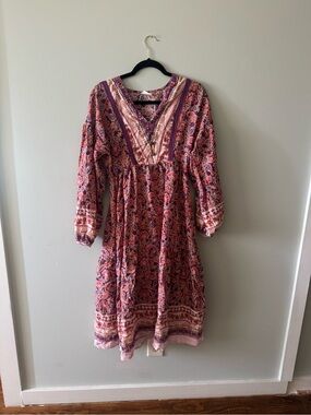 Pink Floral V-Neck Midi Dress with Long Sleeves